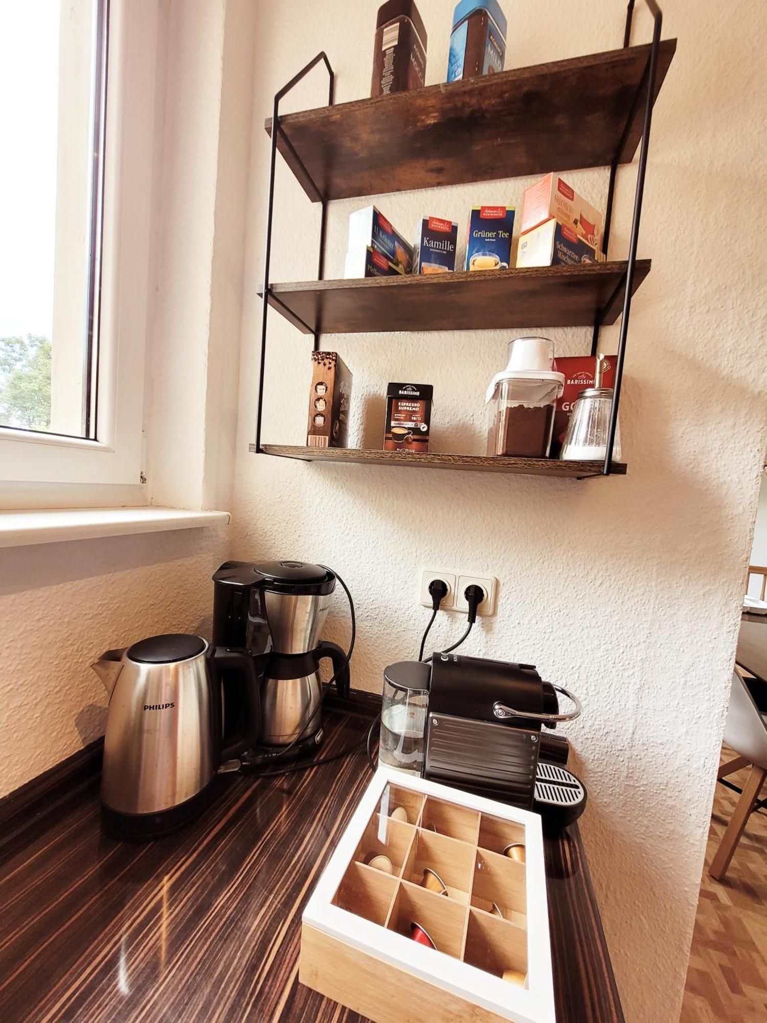Duplex Apartment Ullstein- 4 Bedrooms, 2 Bathrooms, Living Room, 2 Parking Spaces, Boxspringbeds, Family & Business Apartment! Berlino Esterno foto