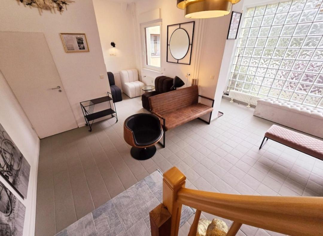 Duplex Apartment Ullstein- 4 Bedrooms, 2 Bathrooms, Living Room, 2 Parking Spaces, Boxspringbeds, Family & Business Apartment! Berlino Esterno foto